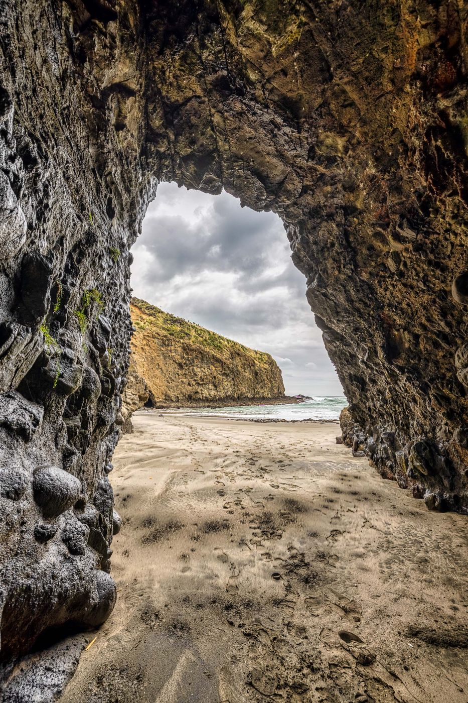 Cave 2 Bethells Beach, North Island, New Zealand