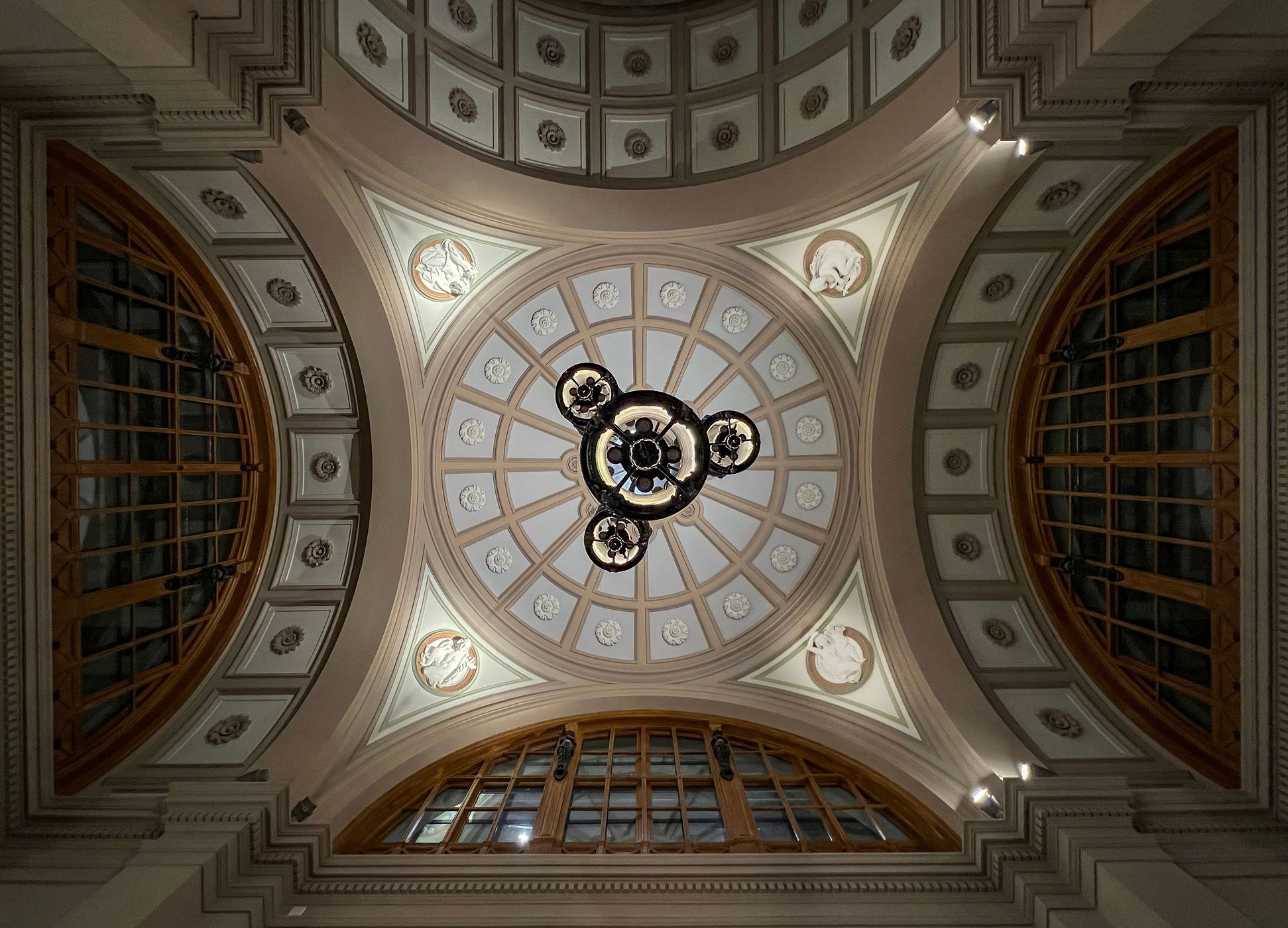 Entrance hall Zurich main station, Switzerland
