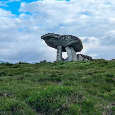 Kilclooney Dolmen, Ireland