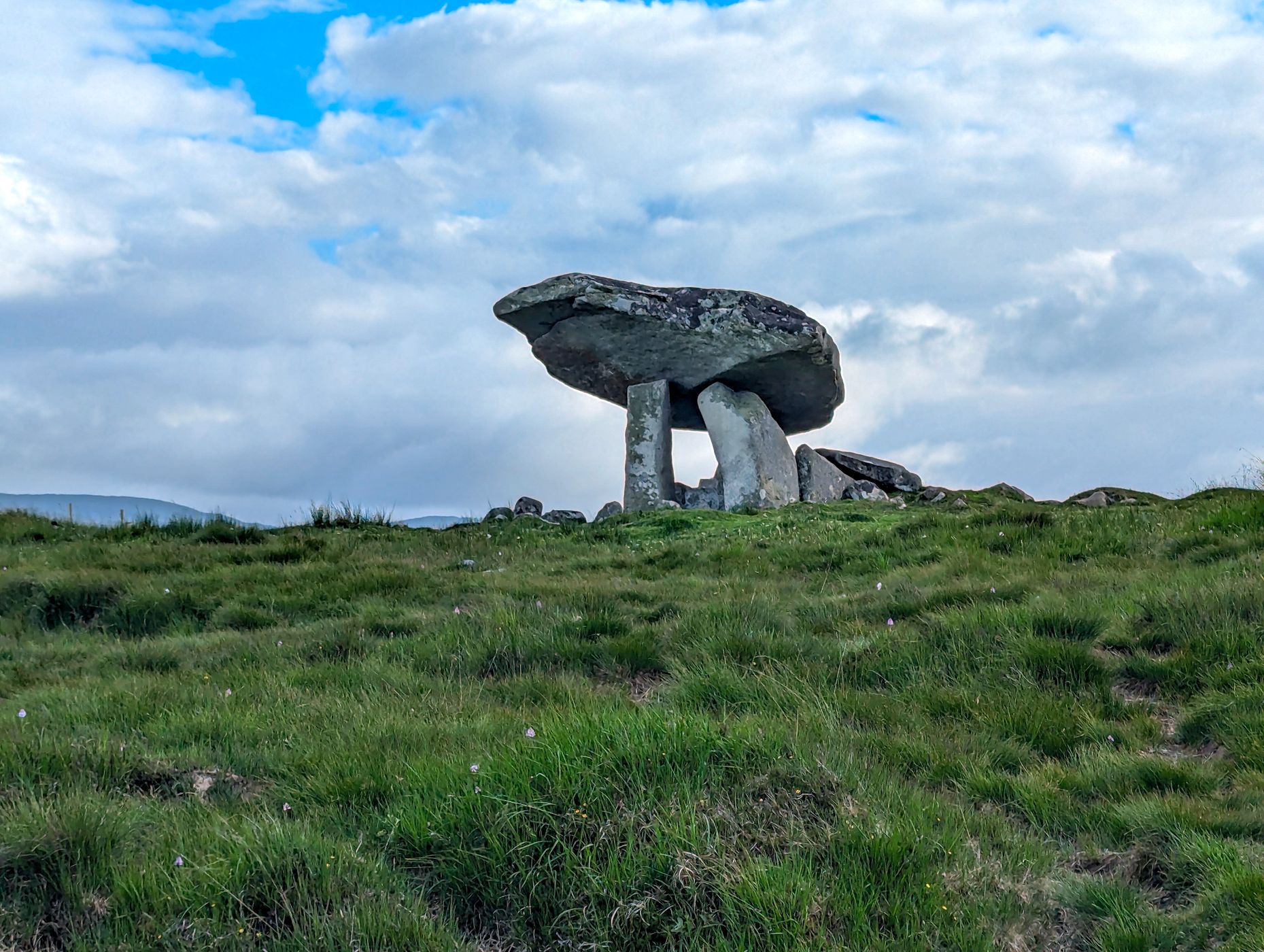 Kilclooney Dolmen, Ireland