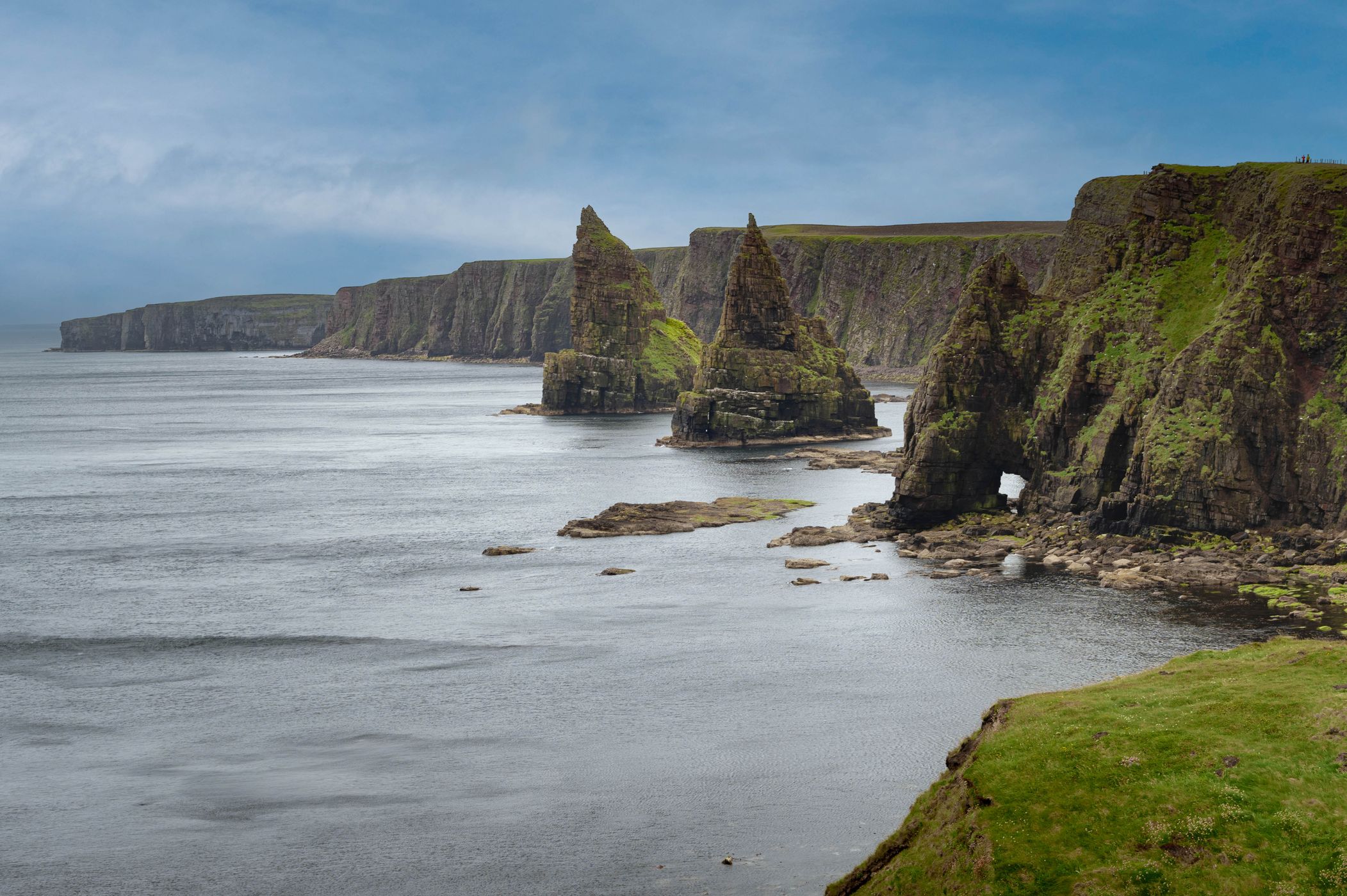 looking north Duncansby Head sea Stacks, Scotland, UK, United Kingdom