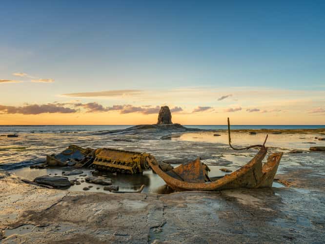 Saltwick bay