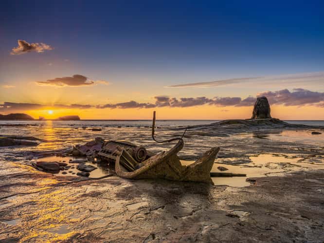 Saltwick bay