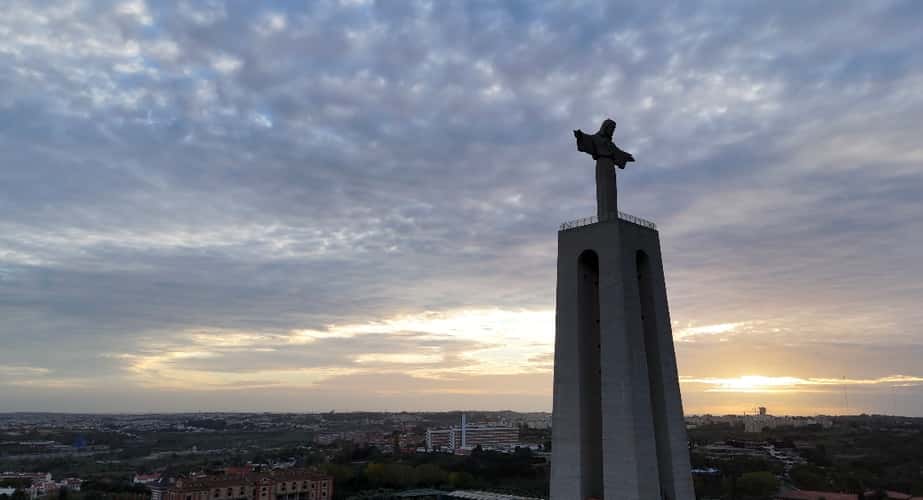 '25 de Abril' Bridge