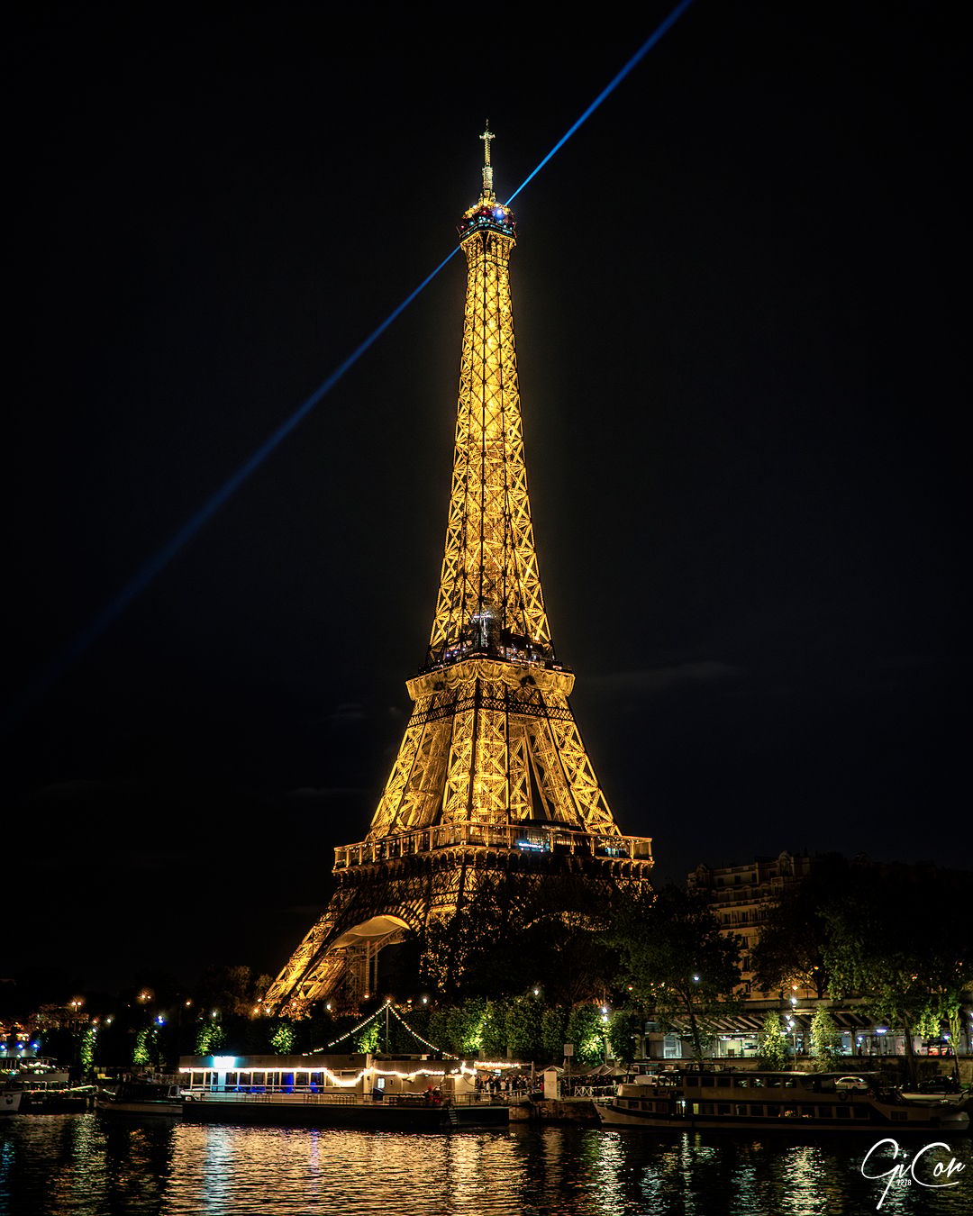 Bir-Hakeim view of La Tour Eiffel, France