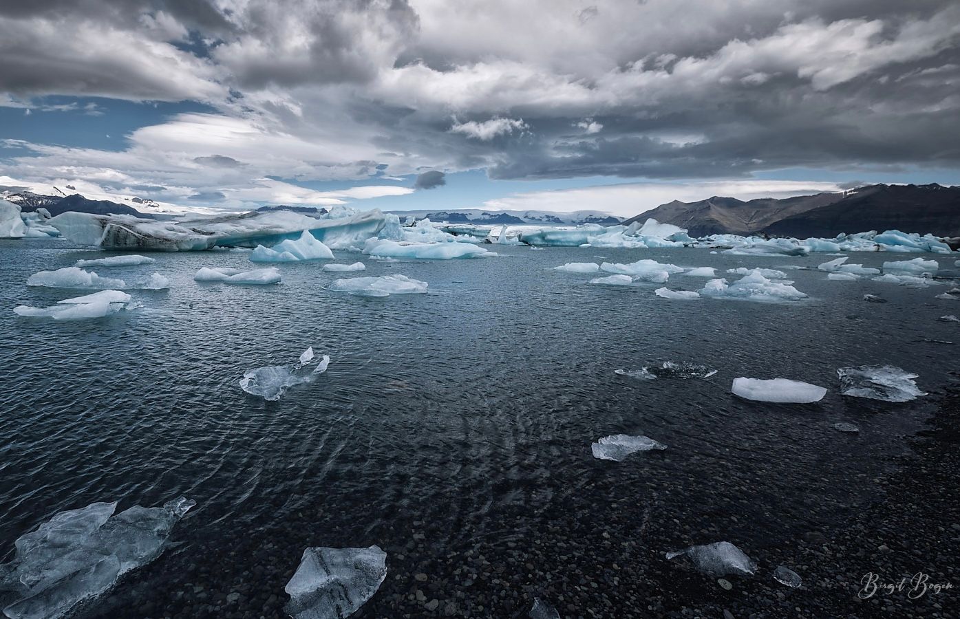 Glacial Lagoon at Jökulsárlón, Iceland