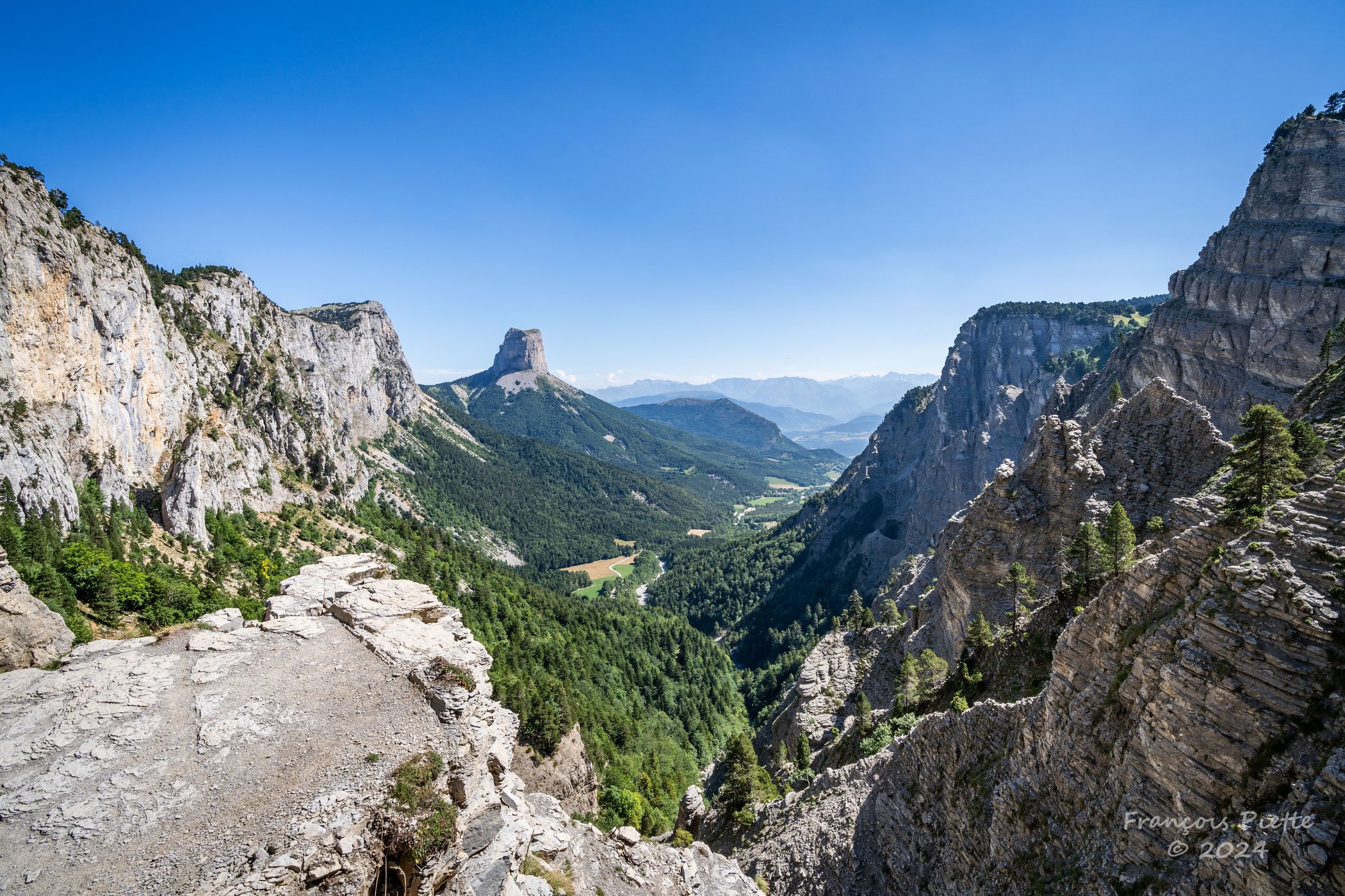 Le Pas de l'Aiguille, France