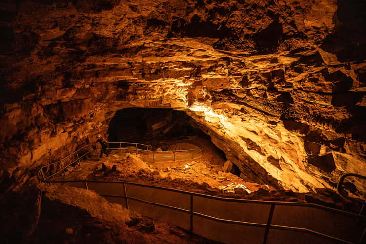 Mammoth Cave National Park Domes and Dripstones Tour