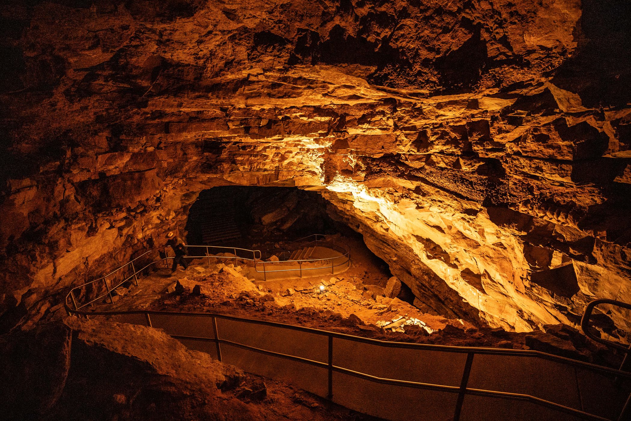 Mammoth Cave National Park Domes and Dripstones Tour, USA