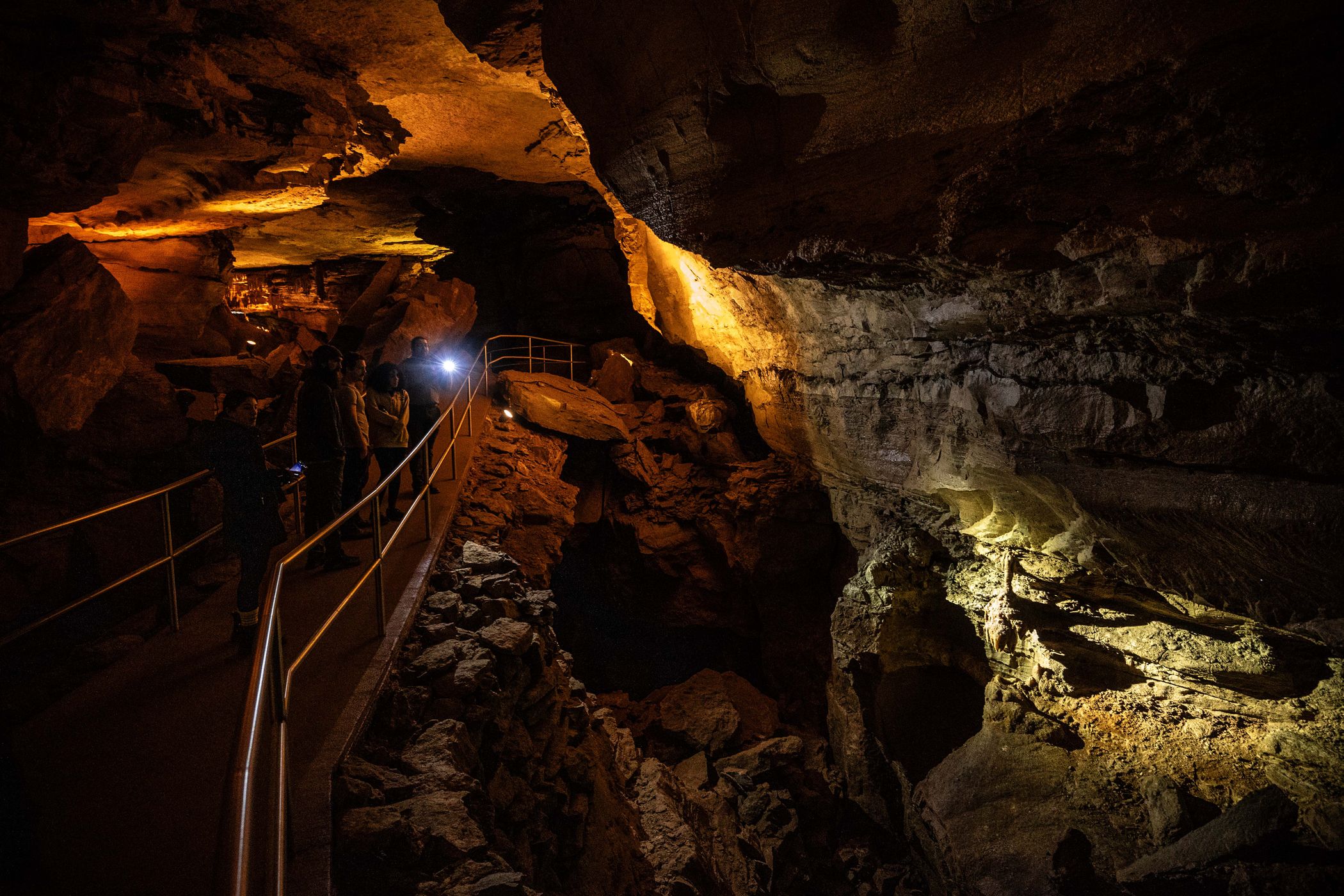 Mammoth Cave National Park Domes and Dripstones Tour, USA