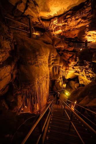 Mammoth Cave National Park Domes and Dripstones Tour