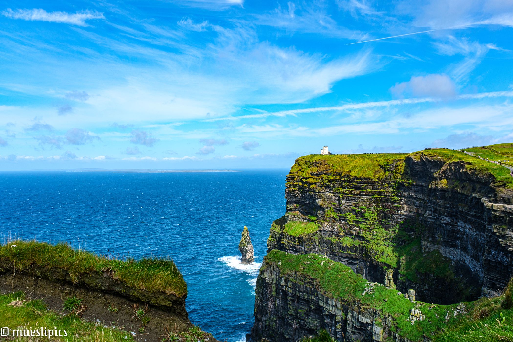 Cliffs of Moher, view to O'Briens Tower, Ireland