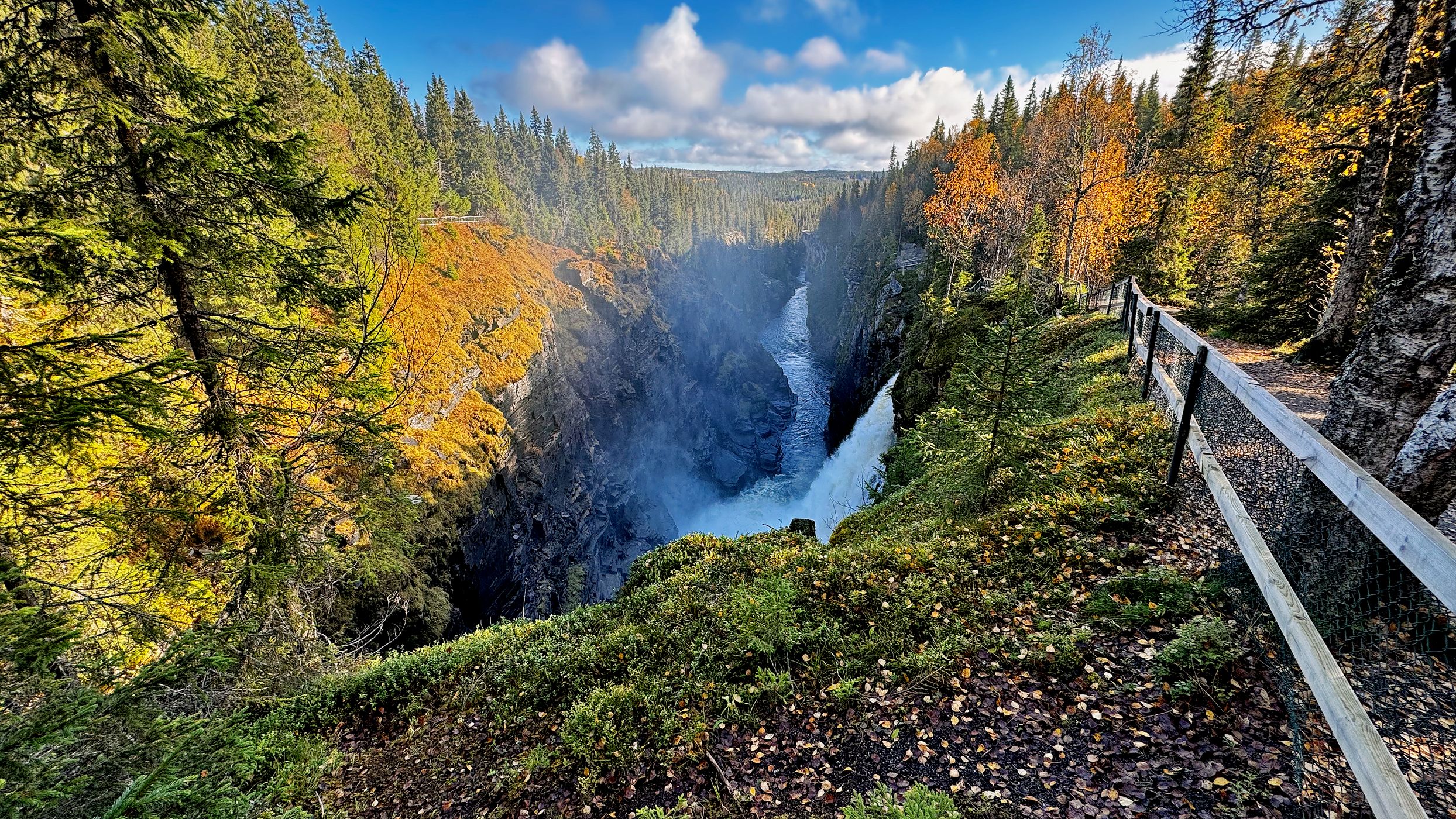 Hällingsåfallet, Sweden