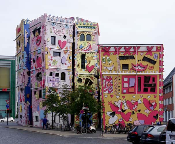 Happy Rizzi House