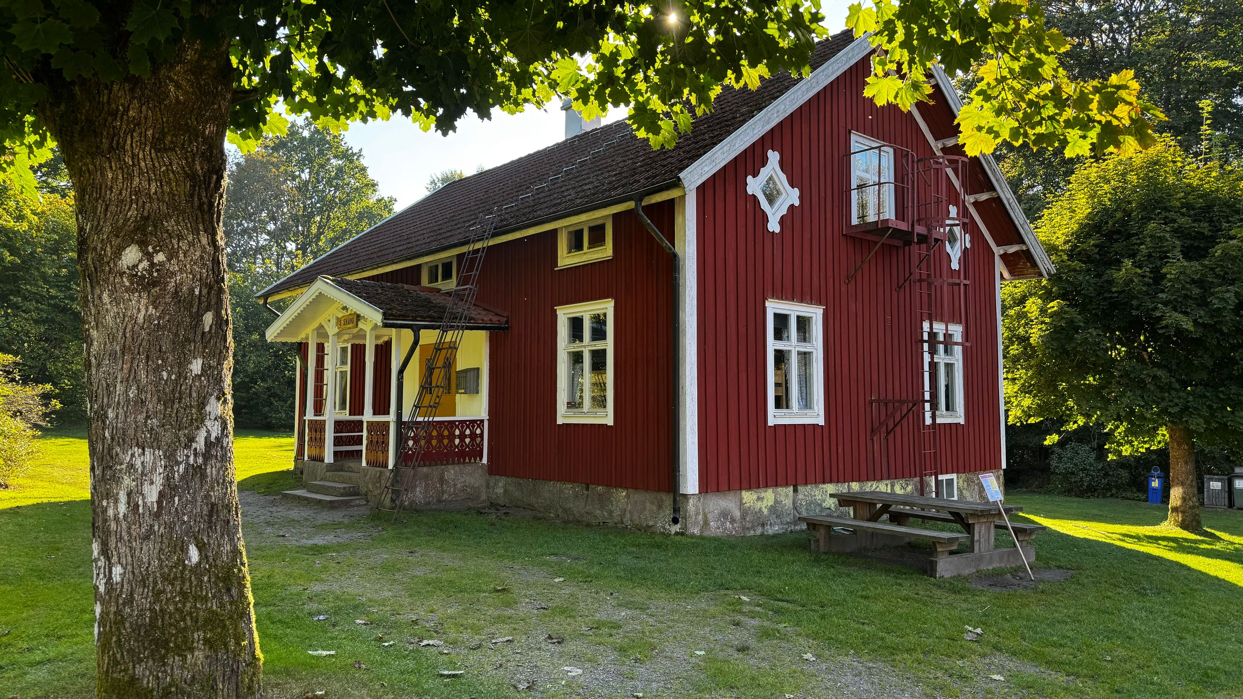 Svänö Rastuga, Kävsjön runt at Store Mosse Nationalpark, Sweden