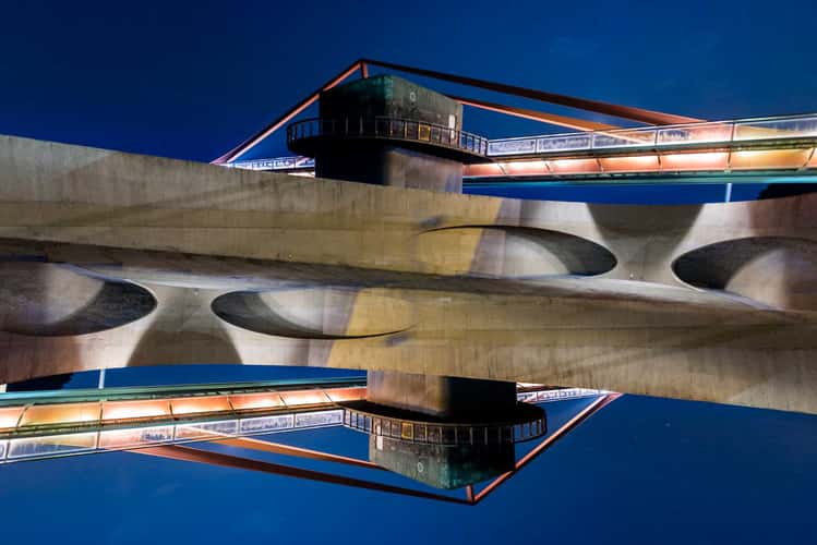 Vroenhoven Bridge detail
