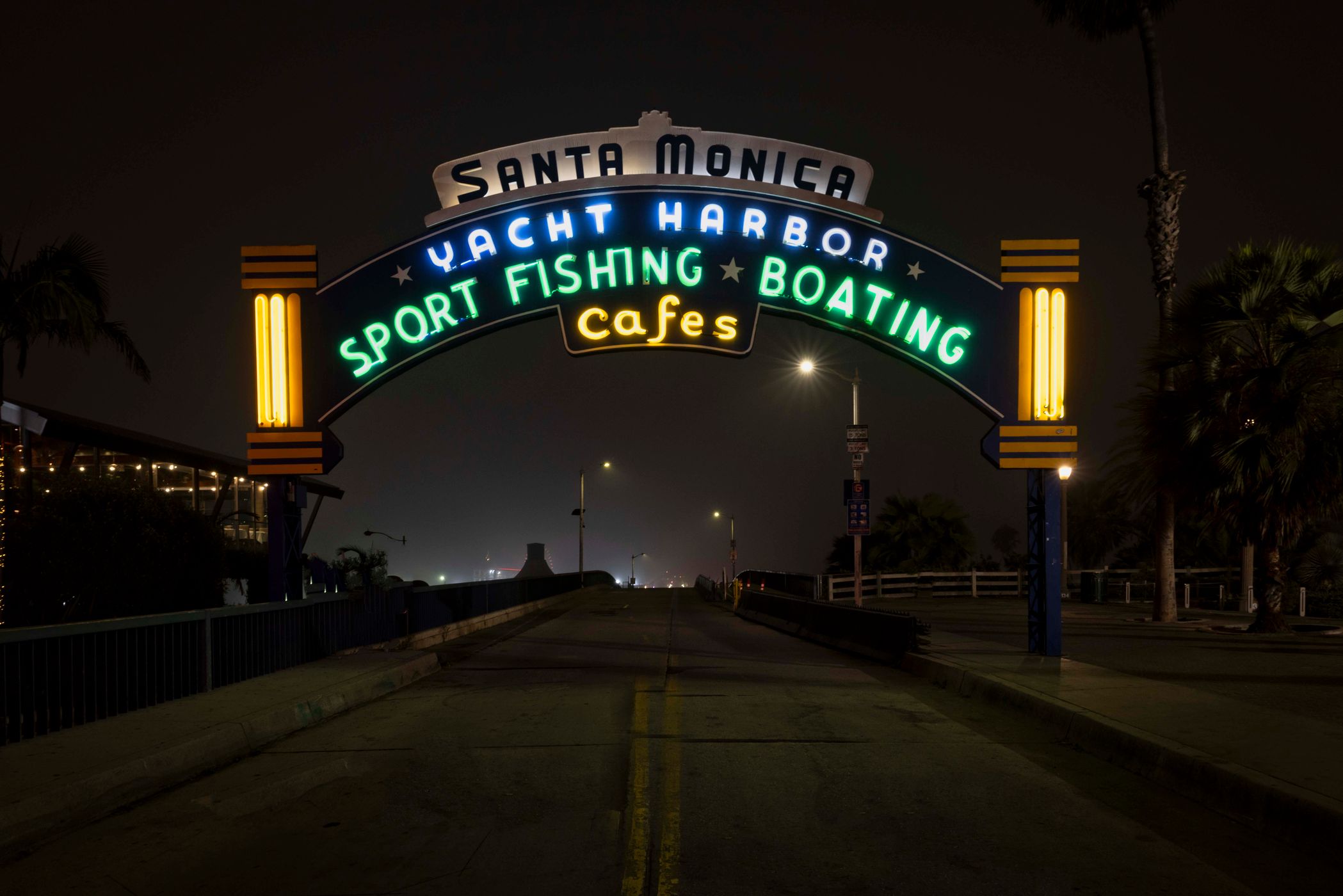 Entrance to Santa Monica Pier, Santa Monica, Los Angles, USA