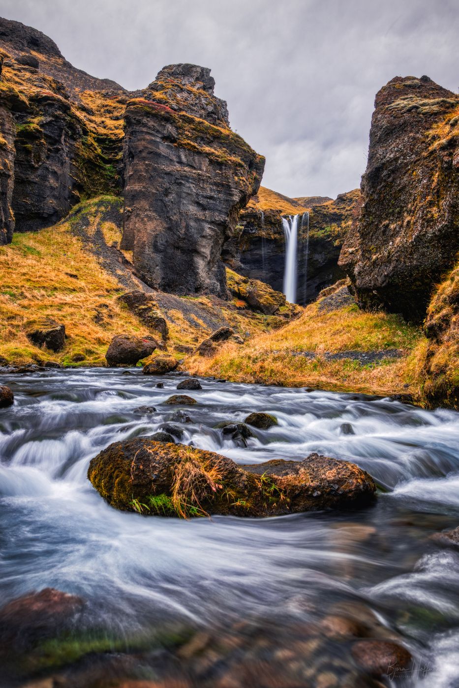 Kvernufoss, the hidden waterfall near Skógafoss, Iceland