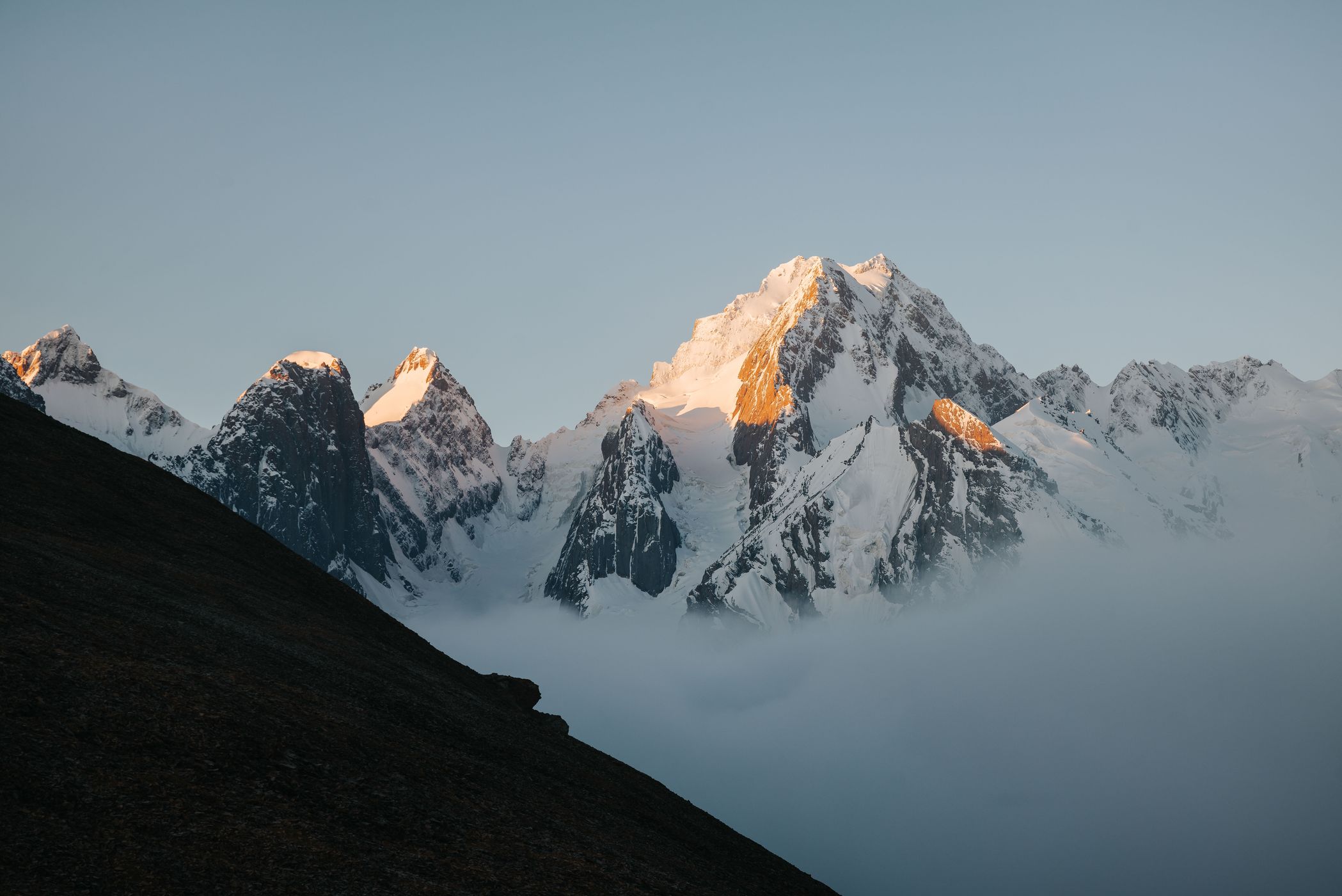 Kyzyl-Asker peak, Rajon At-Baschy, Kyrgyz Republic