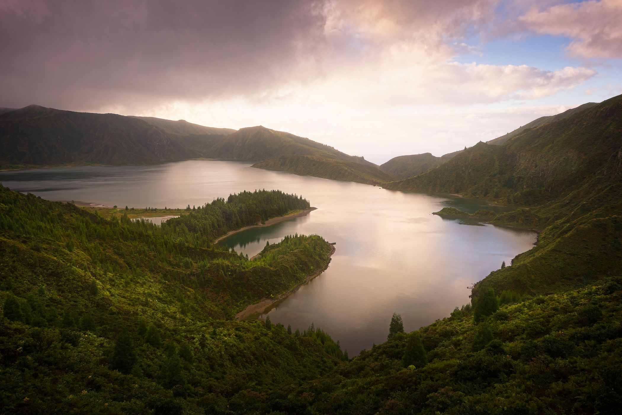 Lagoa do Fogo, Sao Miguel, Azores, Portugal