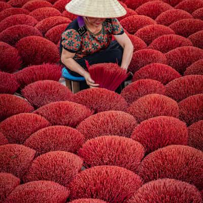 Làng làm hương đỏ, Vietnam