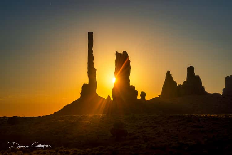 Monument valley Totem pole sunrise spot