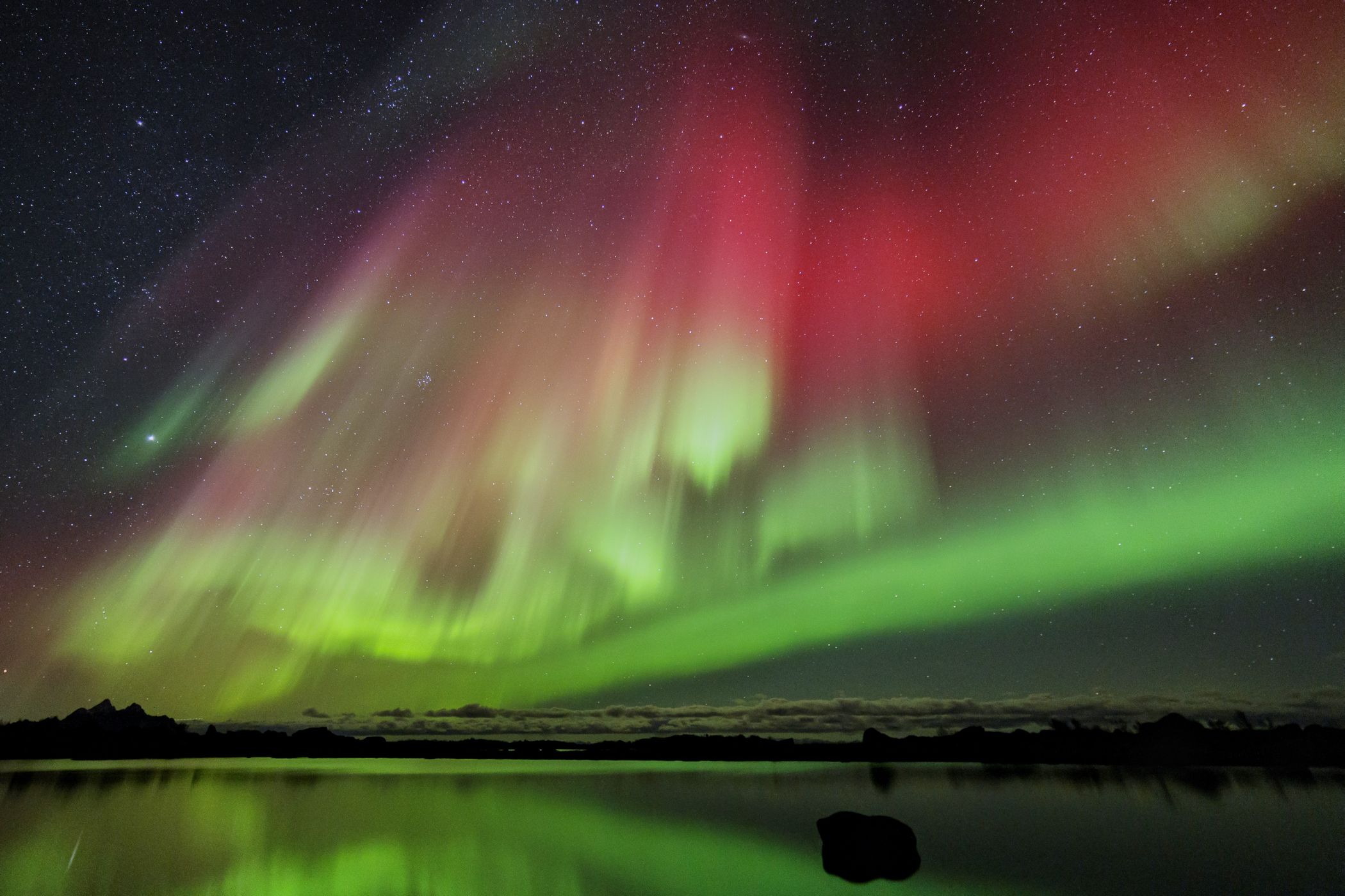 Northern lights over Trolldalen, Lofoten, Norway