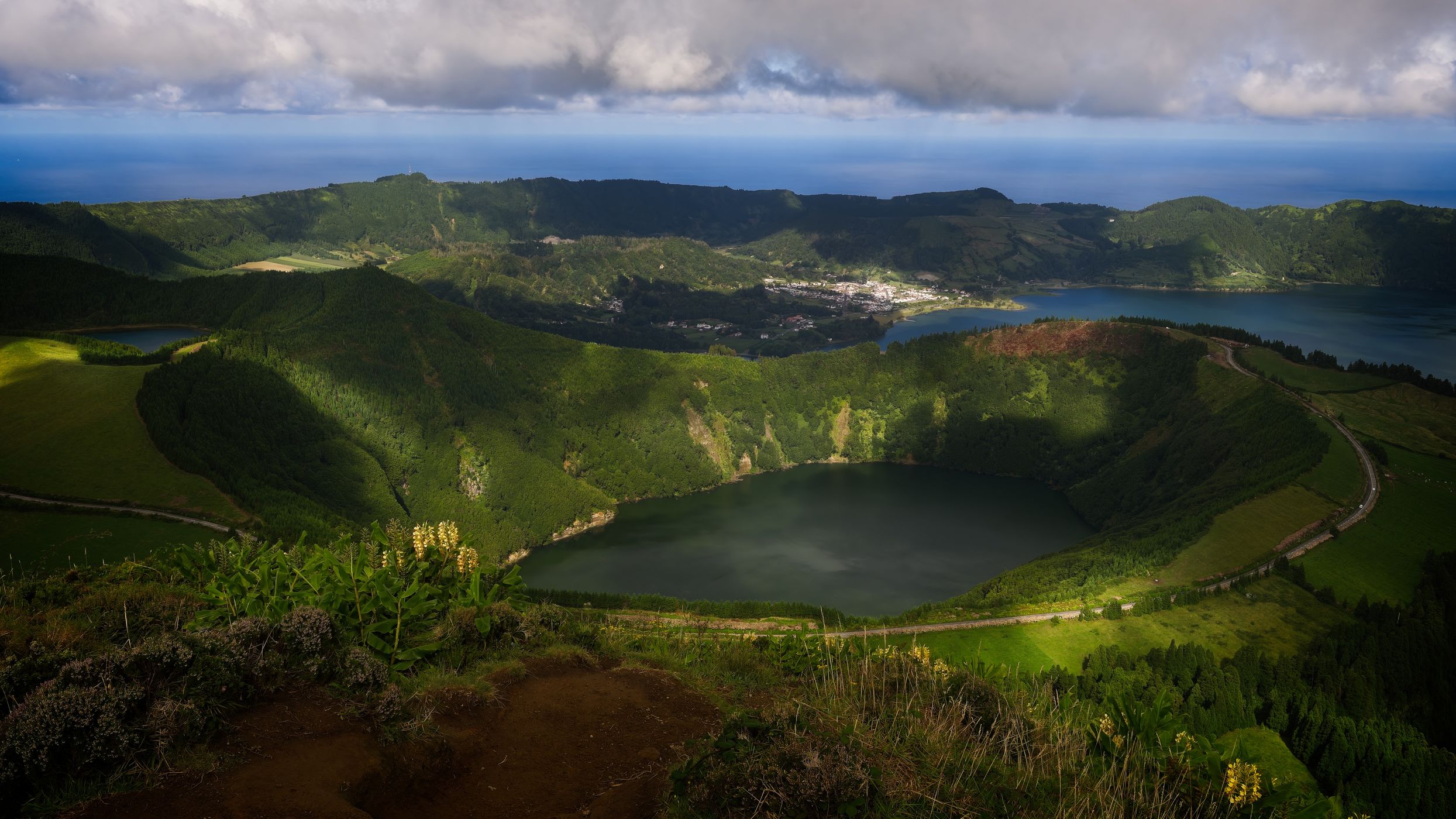 Path to Miradouro da Grota do Inferno, São Miguel, Azores, Portugal