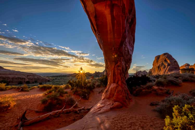 Pine Tree Arch, Arches National Park,Moab, Utah
