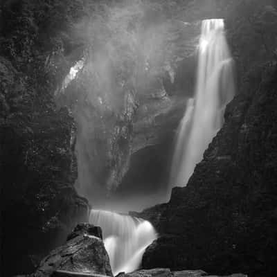 salto de bordones, Colombia