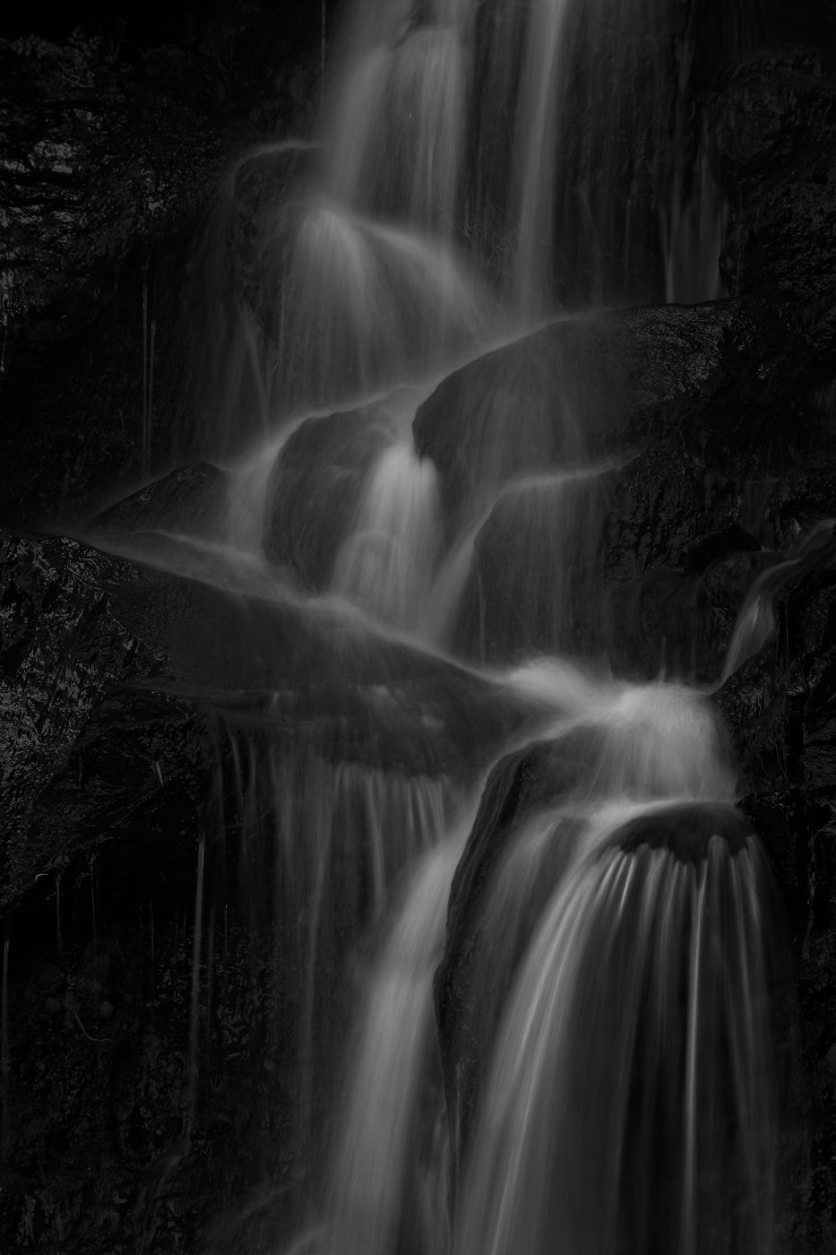 Waterfall Moinhos da praia da viola, Portugal