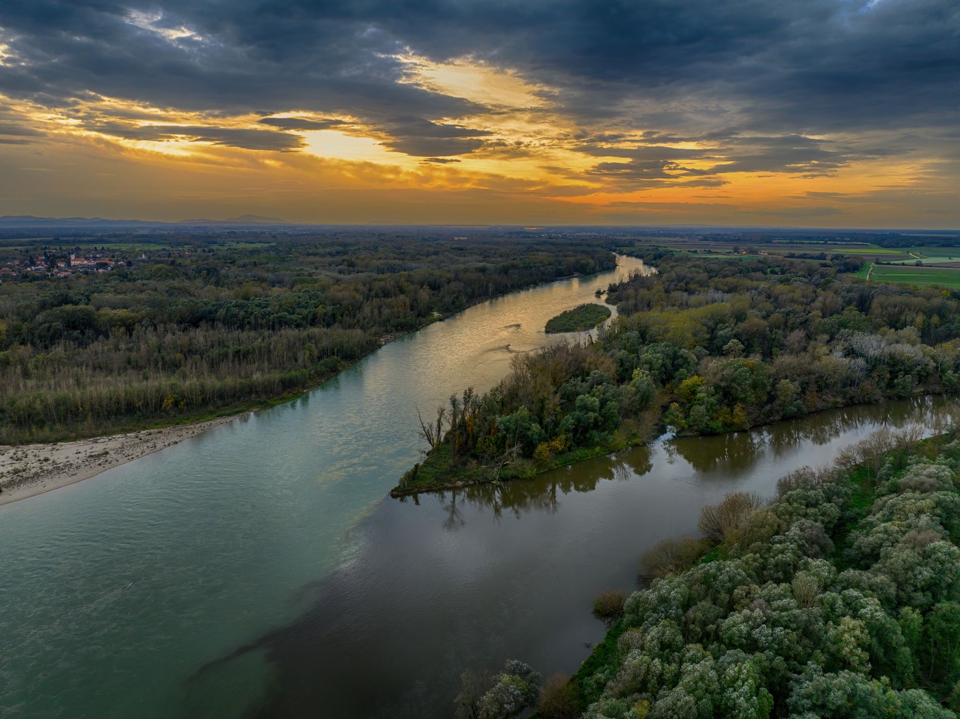 Dráva Mura összefolyás, Hungary