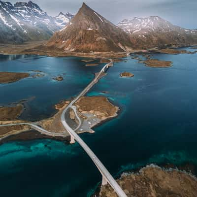 Flakstadbruene (Drone), Norway