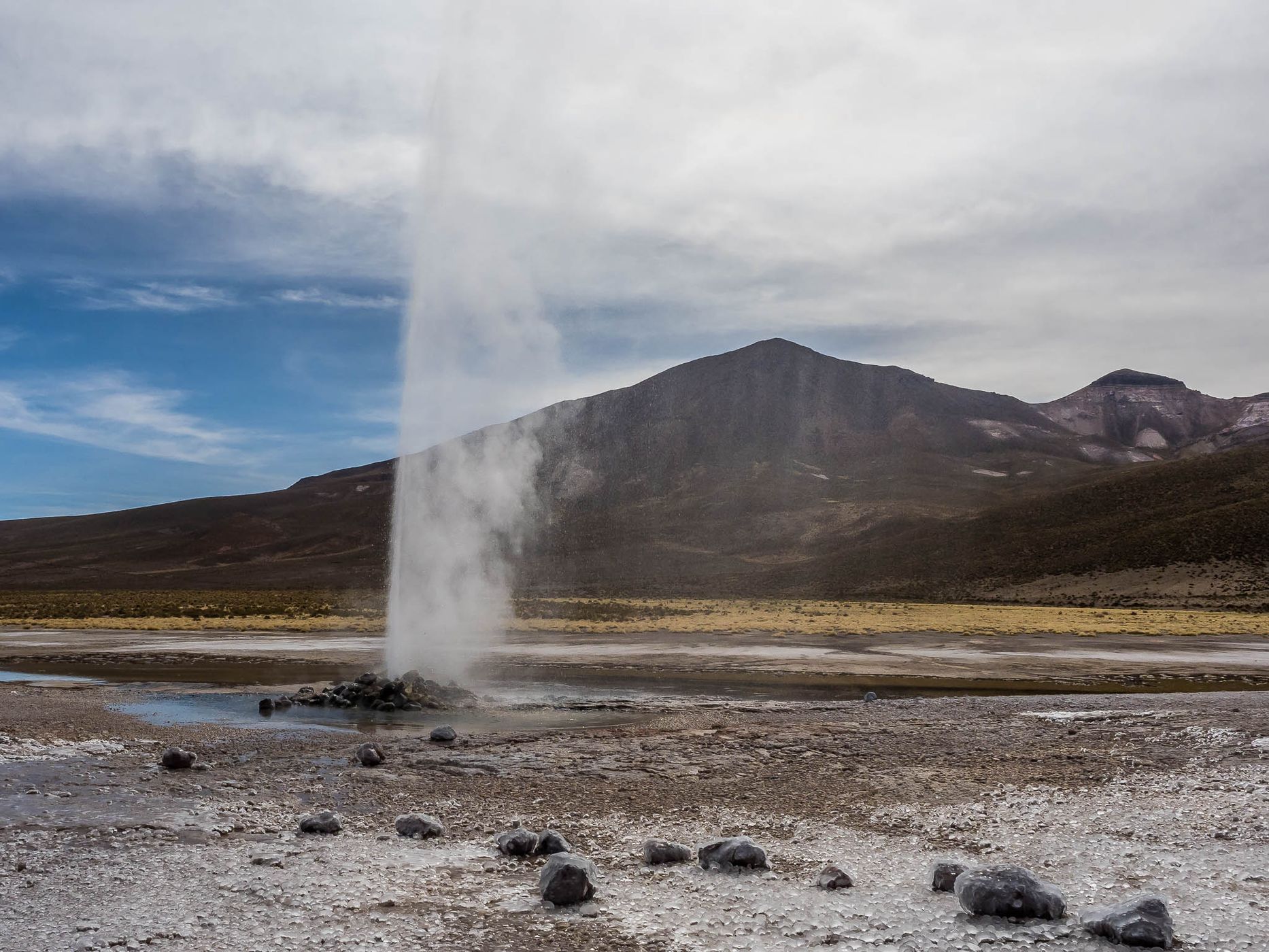 Geyser de Puchuldiza, Chile