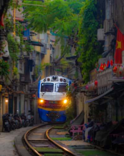 Hanoi train street south