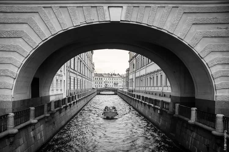 Hermitage Bridge, Saint-Petersburg