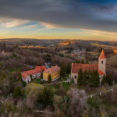 Homokkomárom, Hungary