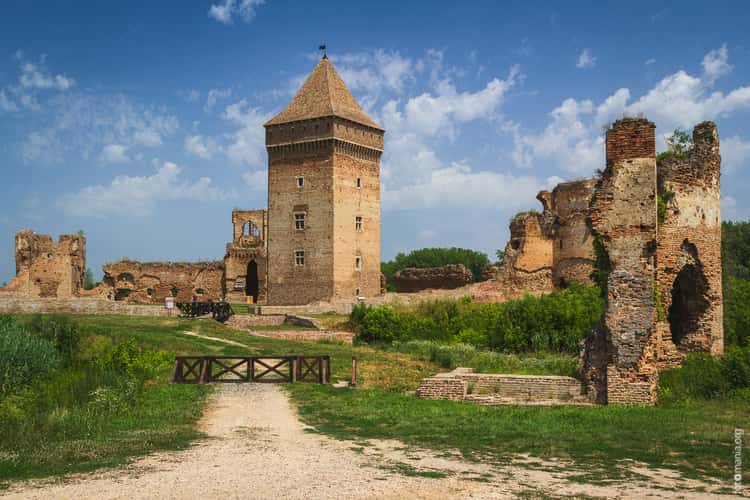 Bač Fortress