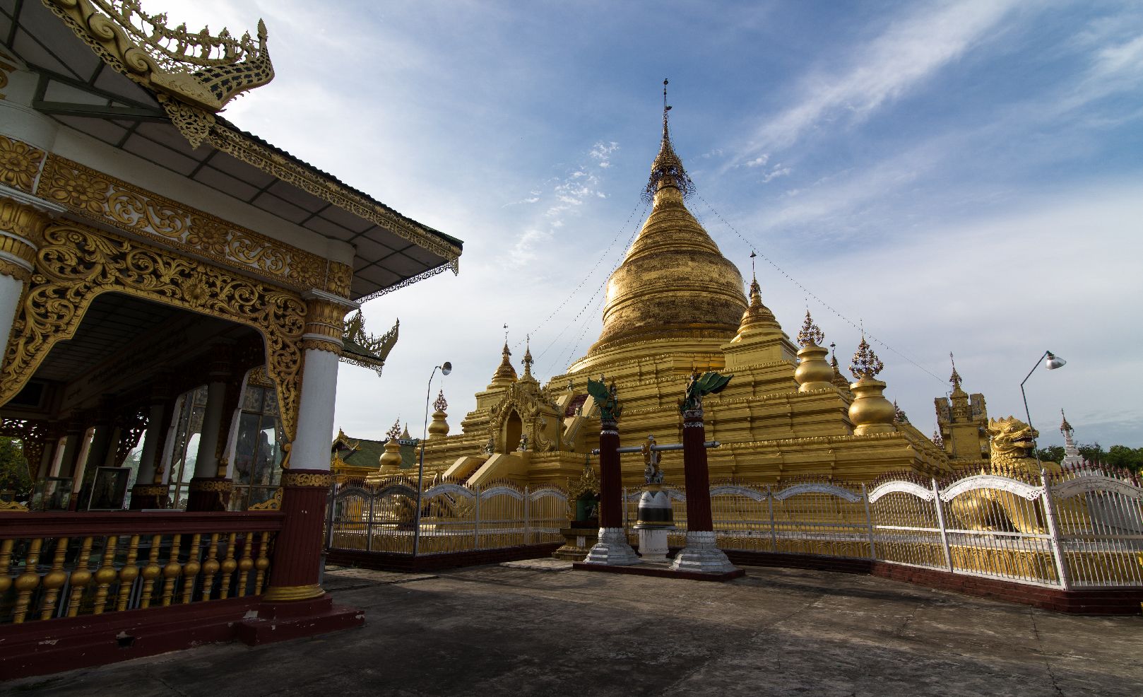 BAGAN - Shwemawdaw Paya, Myanmar