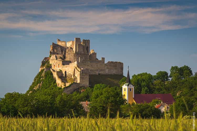 Beckov castle ruins