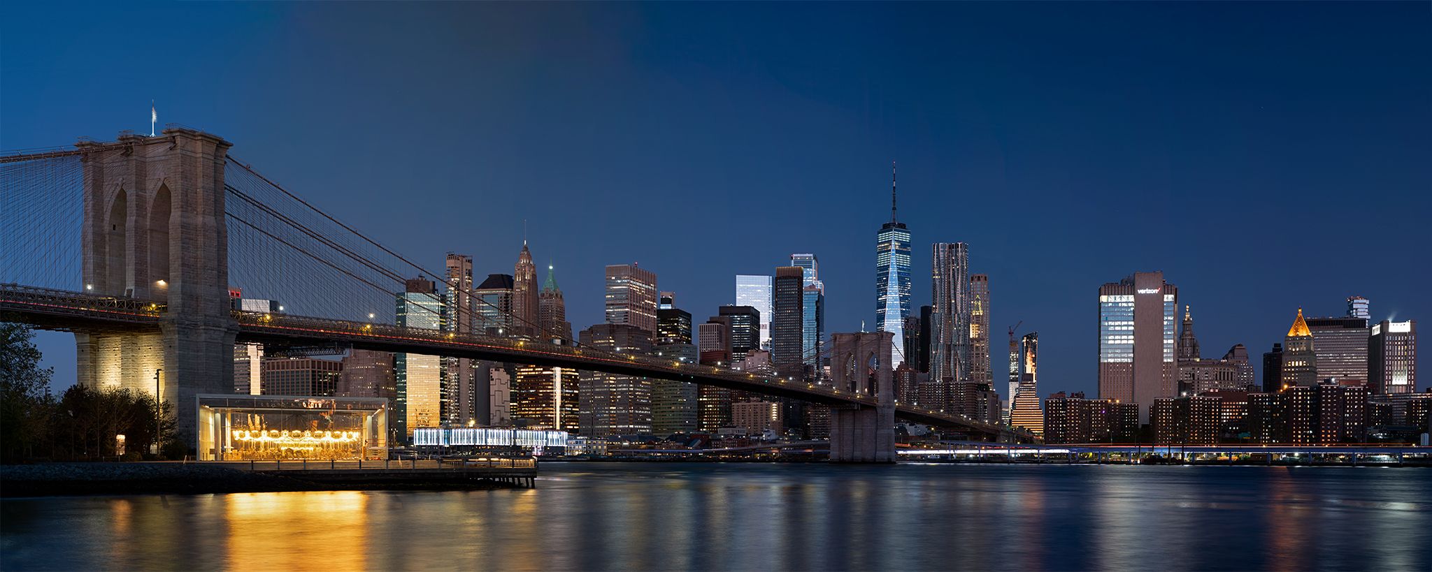 Brooklyn Bridge skyline from Pebble Beach, New York City, USA