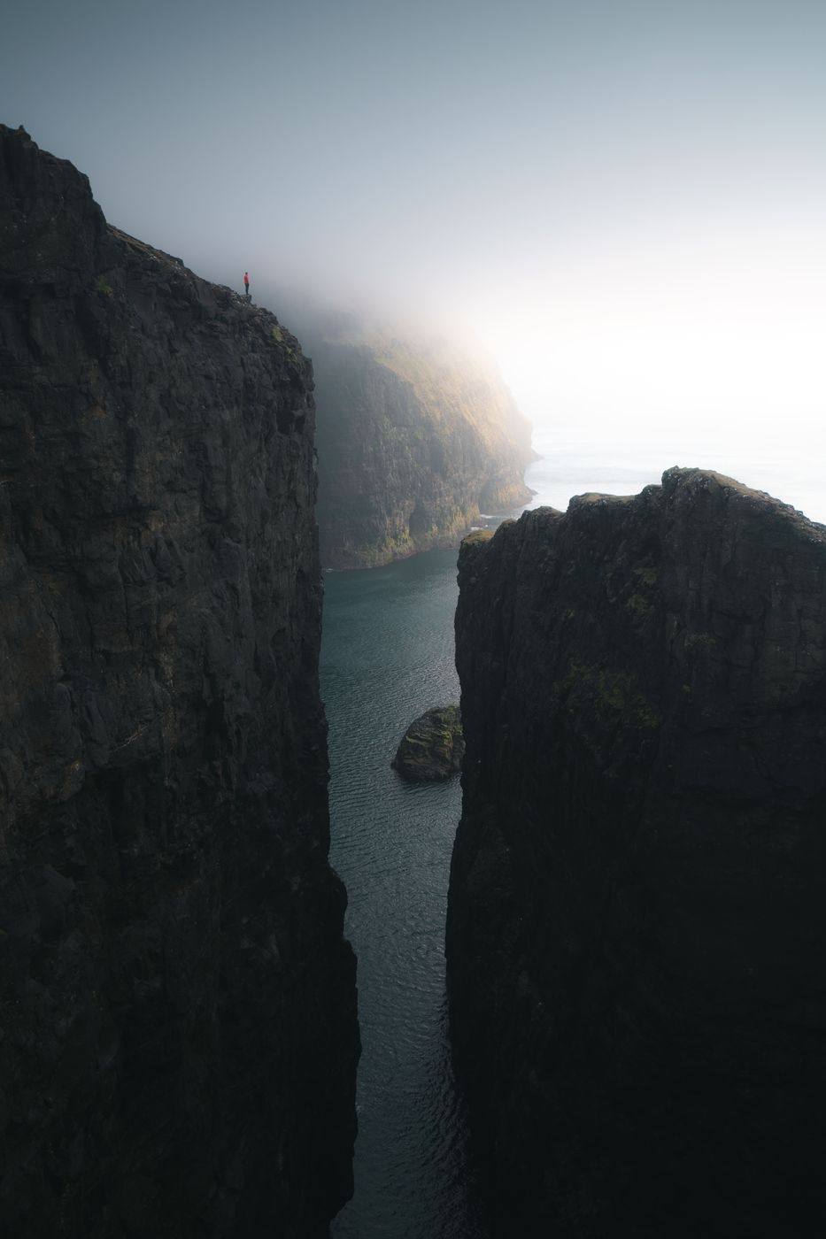 Cliffs of Ásmundarstakkur, Faroe Islands