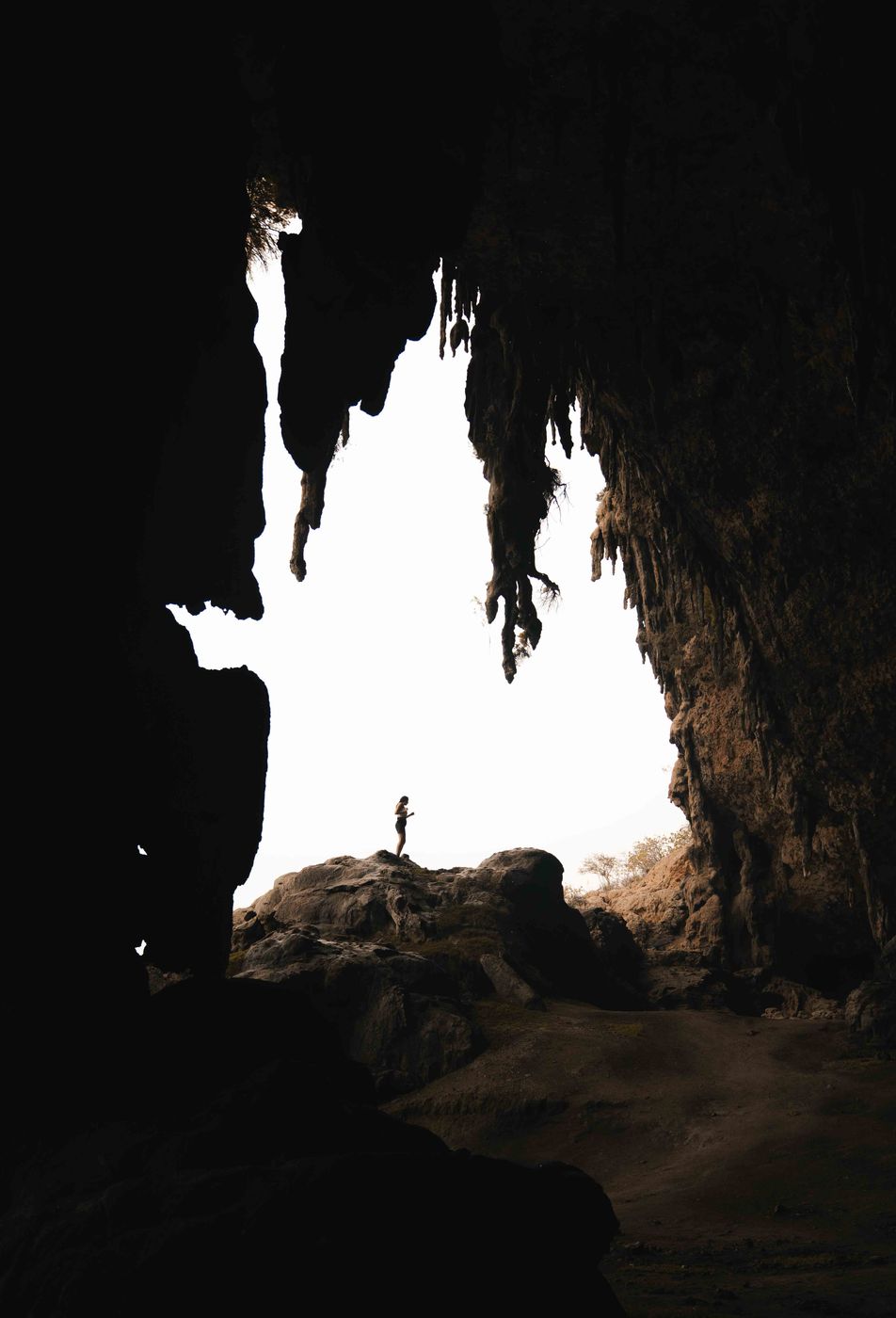 Degub Cave, Yemen