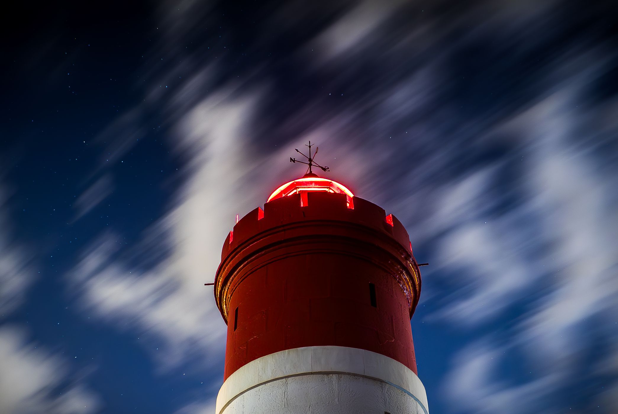 Faro de Navidad, Spain
