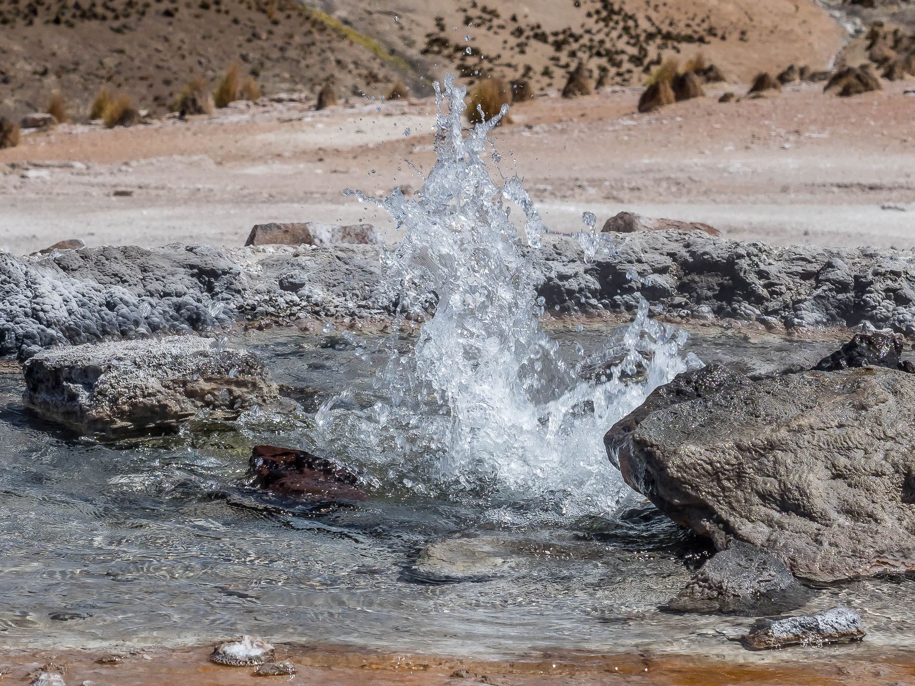 Geyser de Puchuldiza, Chile