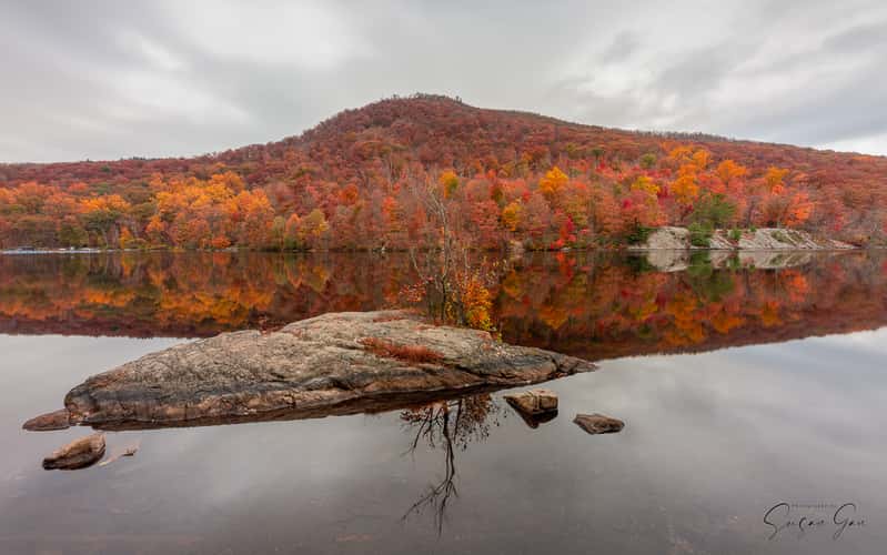 Hessian Lake