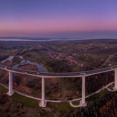 Kőröshegyi Völgyhíd, Hungary