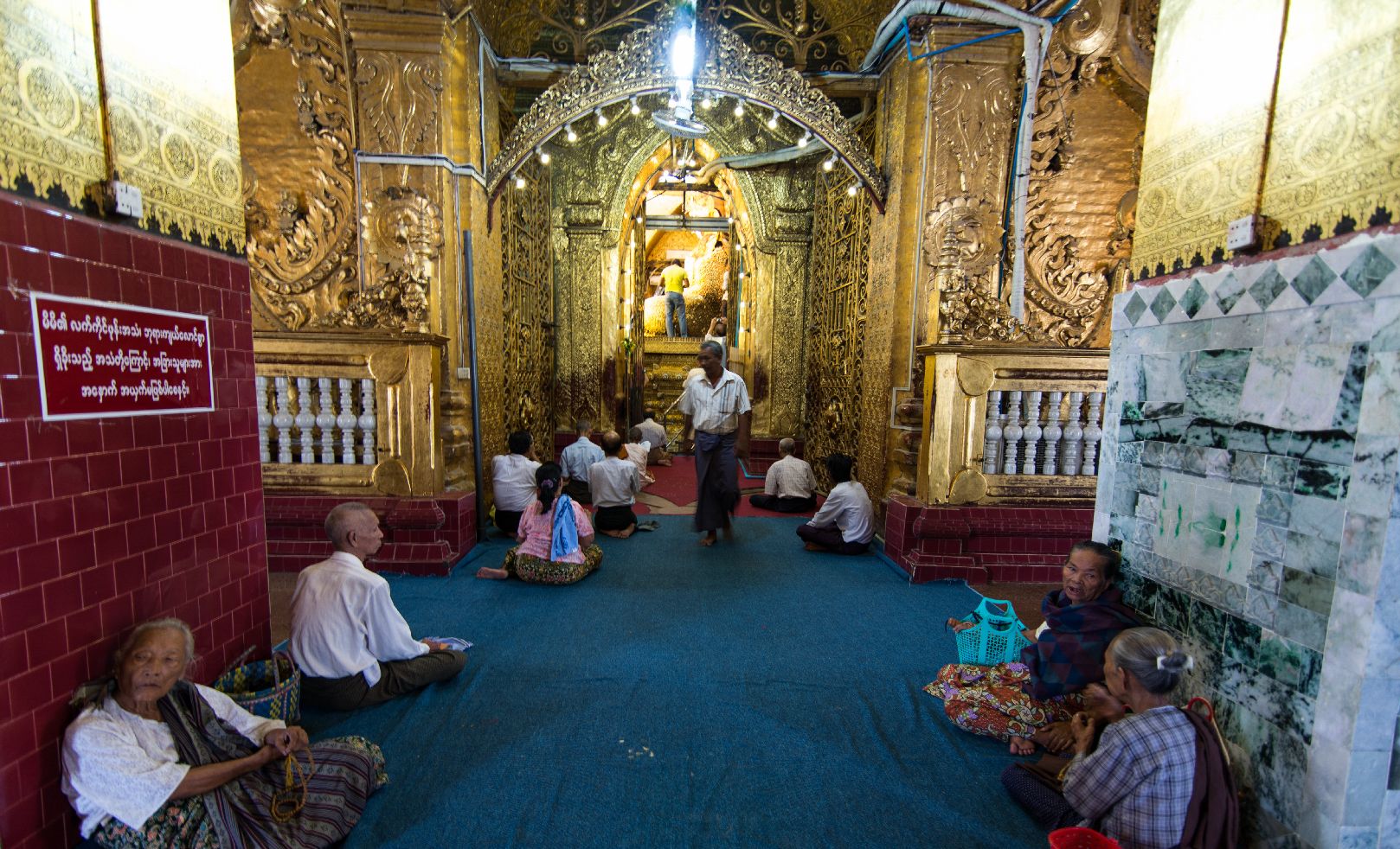 MANDALAY MAHAMUNI PAYA, Myanmar