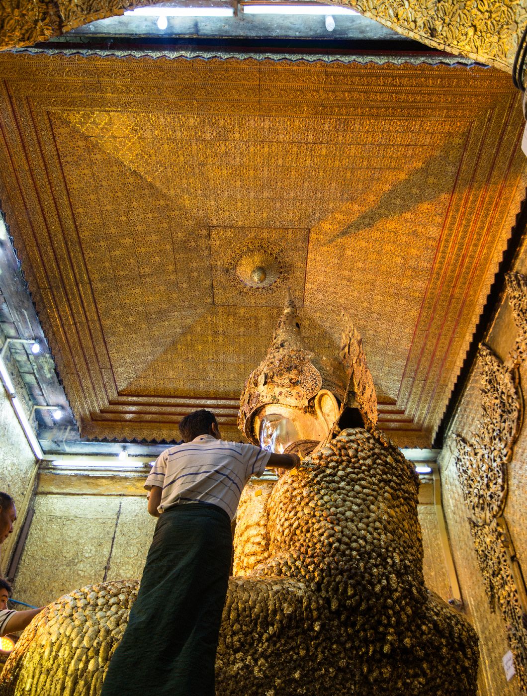 MANDALAY MAHAMUNI PAYA, Myanmar