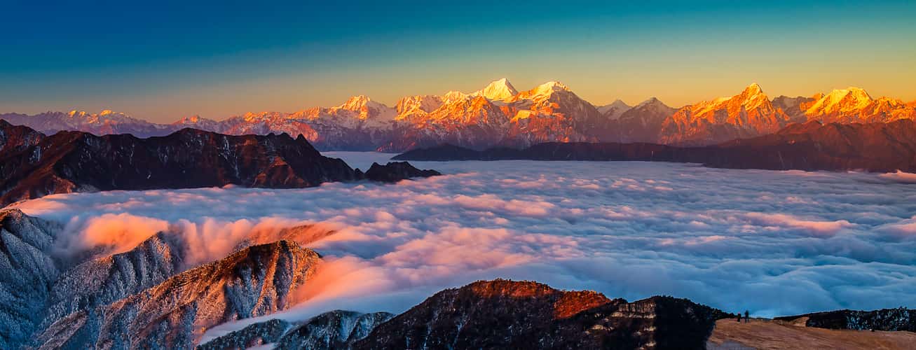 Mt Minya Konka (Alt.7556 M) , Sunrise, 贡嘎山